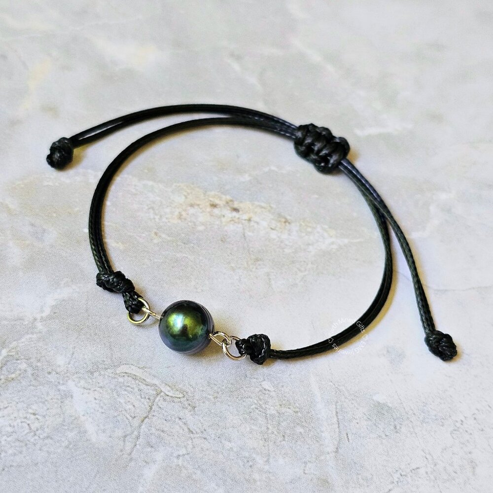 Unisex Black Pearl Bracelet in Black Cord